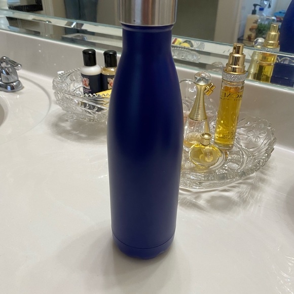 Swell water bottle - Picture 2 of 4